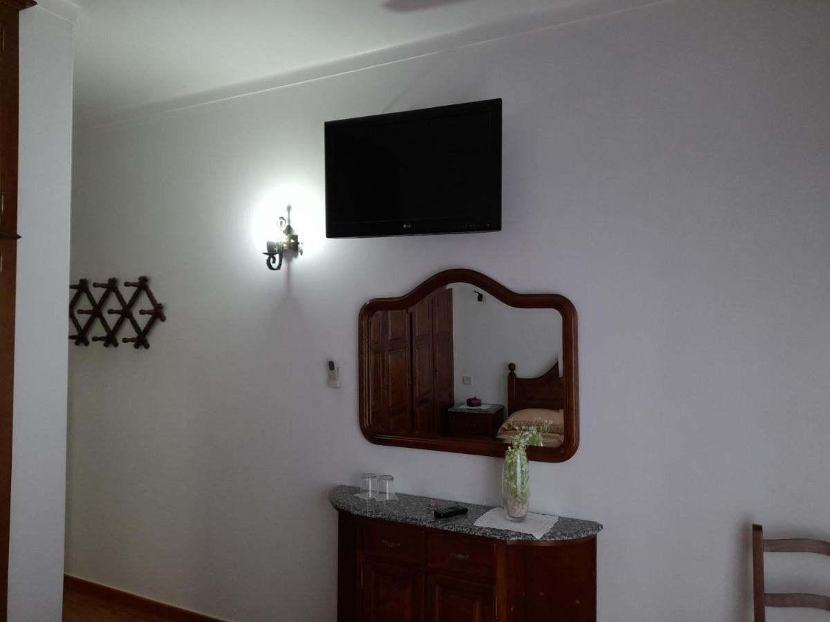 Residencial Das Trinas 2 กิมาไรส์ ภายนอก รูปภาพ