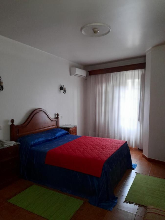 Residencial Das Trinas 2 กิมาไรส์ ภายนอก รูปภาพ